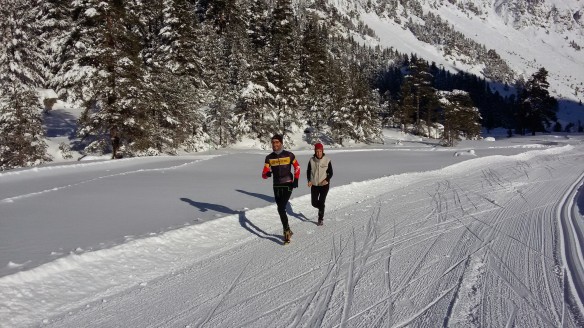 Vincent et Carine repèrent le circuit du trail blanc.